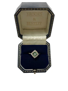 Anillo vintage estilo Art Deco esmeralda y diamantes de oro blanco y amarillo de 9 quilates - talla S - Imagen 1 de 18