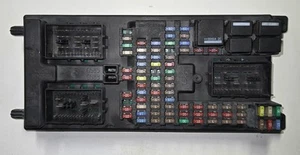 Fuse Box CEM Module Land Rover Range Rover Sport YQE500420 - Picture 1 of 7