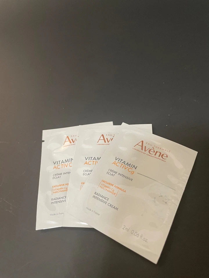 EAU THERMALE AVENE “VITAMIN ACTIV Cg” MUESTRAS-1 LOTE DE 3,06 fl oz x 3 / NUEVO Foto 1 de 1