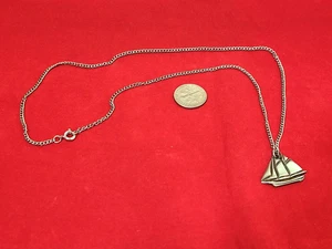 "Collar colgante vintage AD peltre alto velero en cadena plateada de 18""" - Imagen 1 de 5