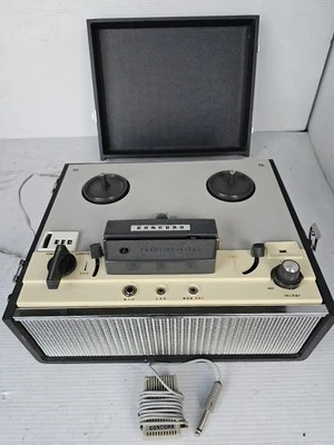 Carrete a carrete transistorizado Concord de colección 120 funciona hacia adelante y hacia atrás, con micrófono. Foto 1 de 4