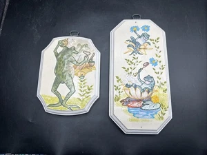 2 Vintage 1970s Wall Art Bathing Frogs Wood Mounted Bathroom Plaques - Picture 1 of 10