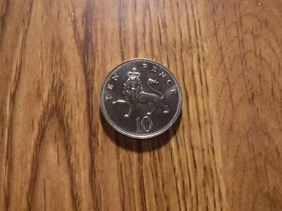 ONE GREAT BRITAIN 10 PENCE 1982 UNCIRCULATED COIN (G180) - Image 1 of 2