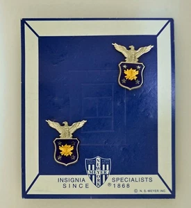 AIDE TO SECRETARY OF THE AIR FORCE - N. S. MEYER HALLMARKED COLLAR INSIGNIA - Picture 1 of 2