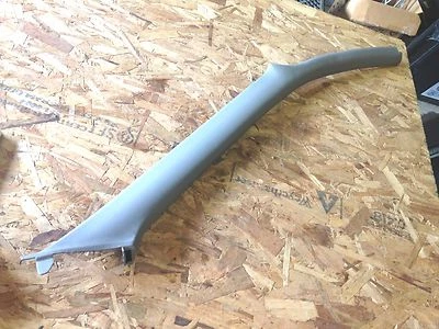 Mitsubishi Galant Pillar Trim 2002 (pasajero) 2000-2002 Foto 1 de 2