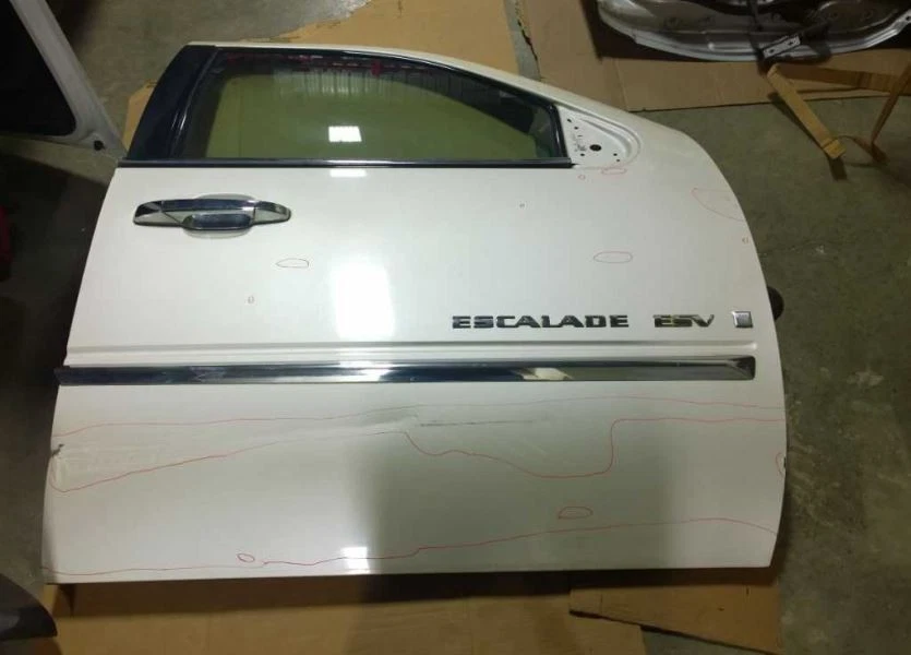 07 08 09 10 11 CADILLAC ESCALADE RIGHT FRONT PASSENGER DOOR OEM BS-221 — 第 1/3 张图片