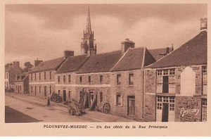 CPA PLOUNEVEZ MOEDEC EINE DER SEITEN DER HAUPTSTRASSE - Bild 1 von 1