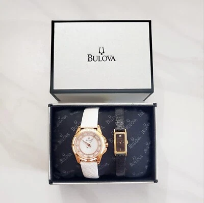 Lote de 2 relojes BULOVA clásicos para mujer en blanco y negro con detalles de diamante - AMBOS FUNCIONAN Foto 1 de 4