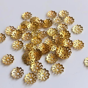 100 un. tapas de cuentas de filigrana de metal de 9 mm para hacer joyas oro flores hallazgos finales - Imagen 1 de 8