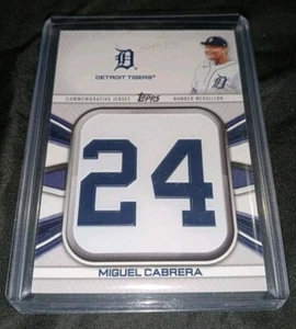 2022 Topps Series 1 Miguel Cabrera Medallion Number Patch Card Tigers F35 - Picture 1 of 2