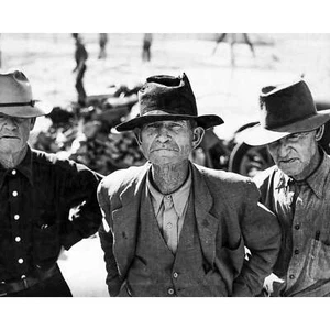 Dorothea Lange, Ex-tenant farmer Relief Grant, Lustre Canvas Print, 16" x 20" - Picture 1 of 10