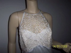 DRESS GOWN CACHE - Picture 1 of 9