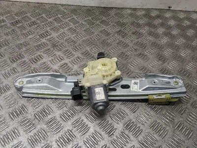 Электрический стеклоподъемник Ford Focus Mk3 Hatch 5dr 2012-2017 (задний драйвер)  - Изображение 1 из 4