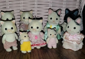 Calico Critters Cat Lot Persian Tuxedo Cat Family Baby - Picture 1 of 9