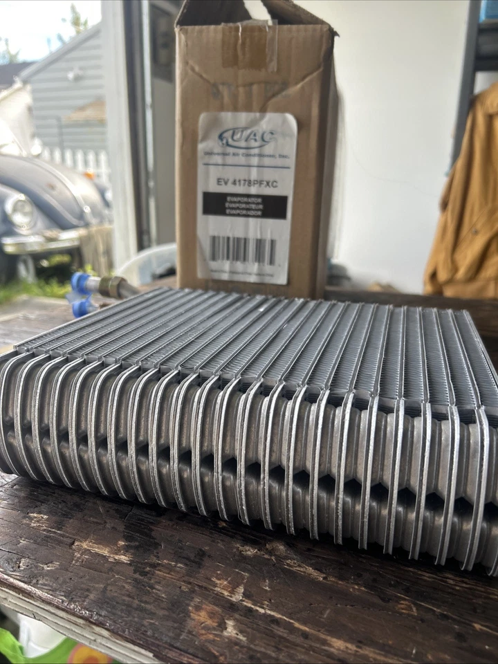 Núcleo evaporador UAC Jeep Cherokee 91-96 Wagoneer 87-93 Comanche 91-92 4178PFXC Foto 1 de 4