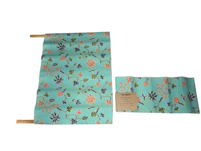 PIER 1 IMPORTS AZUL BATIK FLORAL (4 piezas) Juego FUNDA SILLA DIRECTOR Foto 1 de 4