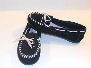 ZOEY BETH BLACK SUEDE  WITH PINK ACCENTS MOCCASINS SIZE 6 SUPER CUTE - Picture 1 of 4