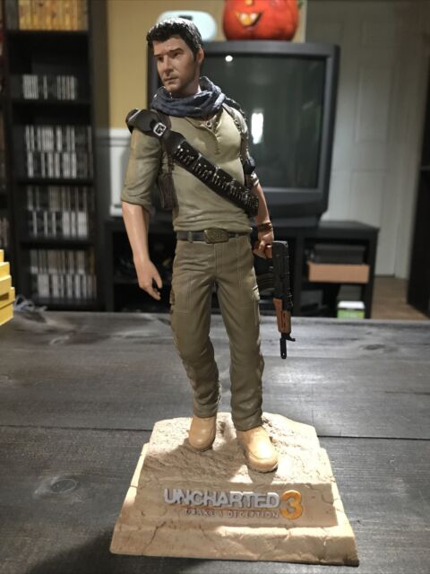 Uncharted 3 Nathan Drake Premium Format Figure Exclusive with Alternate  hand