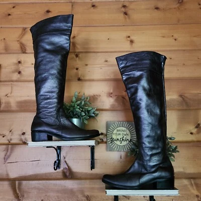 Ferraro Febo Metallic Pebbled Leather Over The Knee Block Heel Riding Boot Sz 39 - Imagem 1 de 4