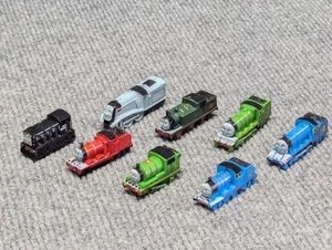 Thomas The Train Tank Engine Plastic Mini Vehicle Figure Set Of 8 Cake Topper - Picture 1 of 9