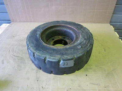 23) 1 Stück  Staplerreifen Vollgummireifen  18 x 7 - 8 inkl. Felge  - Bild 1 von 2