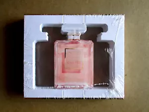 COCO MADEMOISELLE CHANEL SEALED PACK 25 PERFUME BLOTTER CARDS NEW SET UNSCENTED - Picture 1 of 3