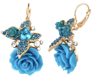 Pendientes colgantes Betsey Johnson con ramo de diamantes de imitación y flores de rosa azul jardín - Imagen 1 de 4