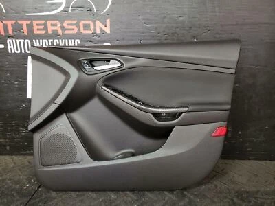 2016 FORD FOCUS FRONT POWER INTERIOR PASSENGER DOOR TRIM PANEL BLACK INTERIOR 9W Foto 1 de 4
