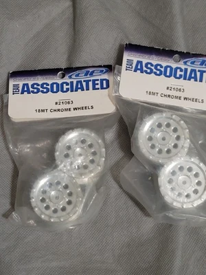 VINTAGE TEAM ASSOCIATED  18MT CHROME WHEELS  - Image 1 of 4