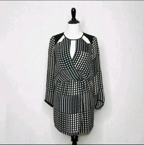 Mini Vestido Parker Seda Pata de Gallo Imitación Envoltura Negro/Blanco Talla XS - Imagen 1 de 12