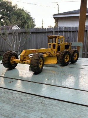 Tonka Road Grader Metal Toy - Image 1 of 4