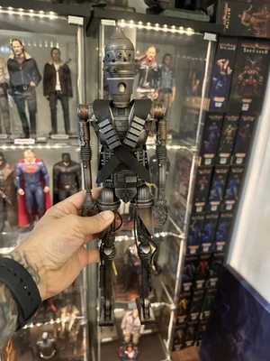 Figura Hot Toys Ig-11 TMS008 The Mandalorian Star Wars Foto 1 de 3