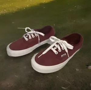 Womens 7 Men’s 5.5 Vans Heiq Dupont Shoes Water Repellent Burgundy Red Suede - Picture 1 of 22