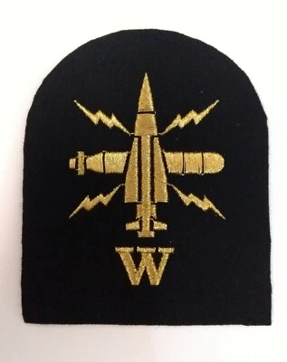 Genuine British Royal Navy Basic Rate Warfare Qualification Rank Badge ASPS11 - Image 1 of 3