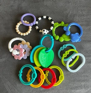 11 Plastic Baby Teether Links Variety Colorful Flexible Teether Bracelet Flowers - Picture 1 of 8
