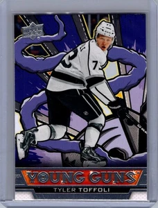 2024-25 UPPER DECK  YOUNG GUNS RENEWED TYLER TOFFOLI #YGR-50 COMBINE SHIP - Foto 1 di 2