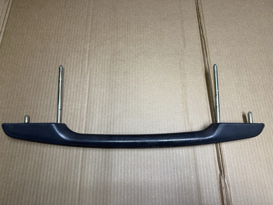 2002 - 2006 凯迪拉克 ESCALADE 右握 DASH INTERIOR GRAB 手柄 — 第 1/4 张图片