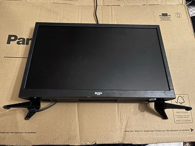 Bush 19" VM19HDLED-D TV DVD Combi HD LED LAN Black Plus Remote Controller - Image 1 of 4