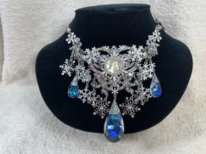 NUEVO Collar Kirks Folly Cristal Reina de las Nieves Vista Mar Luna Tono Plateado COMO ESTÁ - Imagen 1 de 12