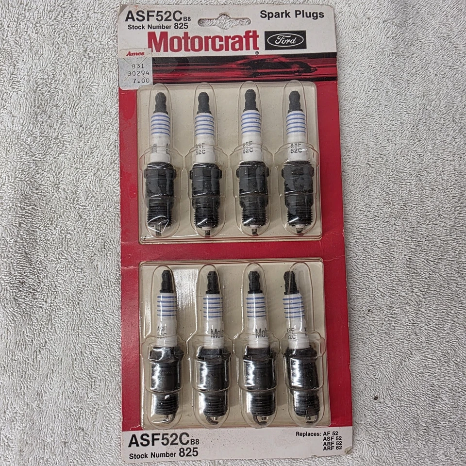 New Set of 8 Spark Plugs Motorcraft SP-425 ASF52C, ASF52CF4 Copper OEM Ford 825 - Image 1 of 4