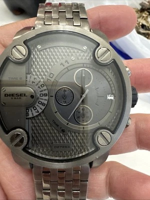 Diesel Masculino NOVO RELÓGIO CRONÓGRAFO DZ7263 LITTLE DADDY ION GUNMETAL SEM CAIXA - Imagem 1 de 4