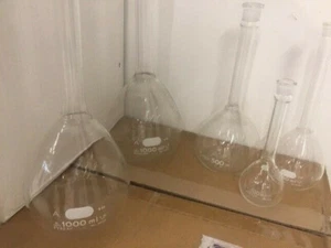 Mixed Lot of 5 Pyrex  Kimax (2) 1000mL, 500mL 250mL 100ml Volumetric Flasks  - Picture 1 of 3