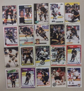 Lote de 20 cartas de diferentes canucks GREG ADAMS NHL imprescindibles para cualquier coleccionista! Envío y devolución gratuitos - Imagen 1 de 3