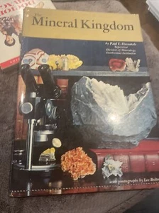 The Mineral Kingdom By Paul E. Desautels Hardcover 1968 - Imagen 1 de 10