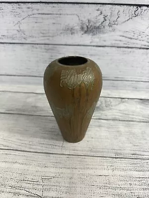 Heishi-shaped flower vase, irises, lacquer on bronze imitating cloisonne - Image 1 of 4