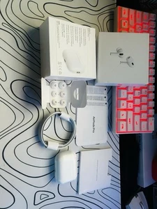 airpods pro 2nd generation Active Noise Cancellation Installed  - Photo 1 sur 8