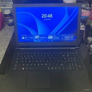 Toshiba Satellite Pro R50-EC-12X 15.6" Laptop i3 8TH 8GB RAM 256GB SSD W11 pro - Picture 1 of 7