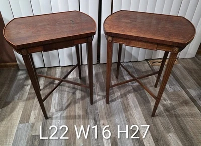 Пара винтажных концевых столиков из красного дерева Federal/Hepplewhite Revival 2251AJ - Изображение 1 из 4