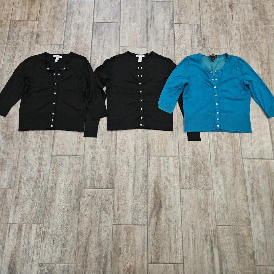 Cárdigans Casa Blanca Mercado Negro Talla M Lote de 3 Suéteres Abotonados Negro Teal Foto 1 de 4