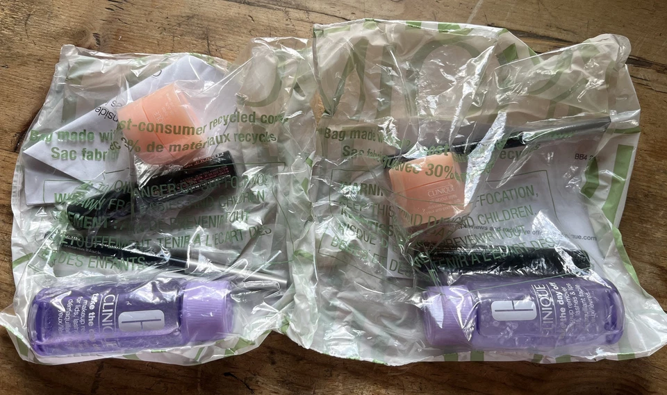 Clinique Take the Day Off, All About Eyes, máscara de pestañas de alto impacto, Quickliner MINIS Foto 1 de 1